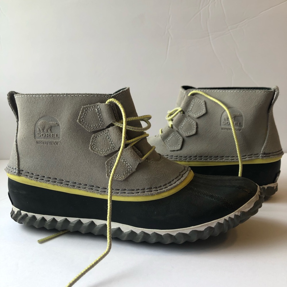 Sorrel "Out and About"  low rise winter duck booties